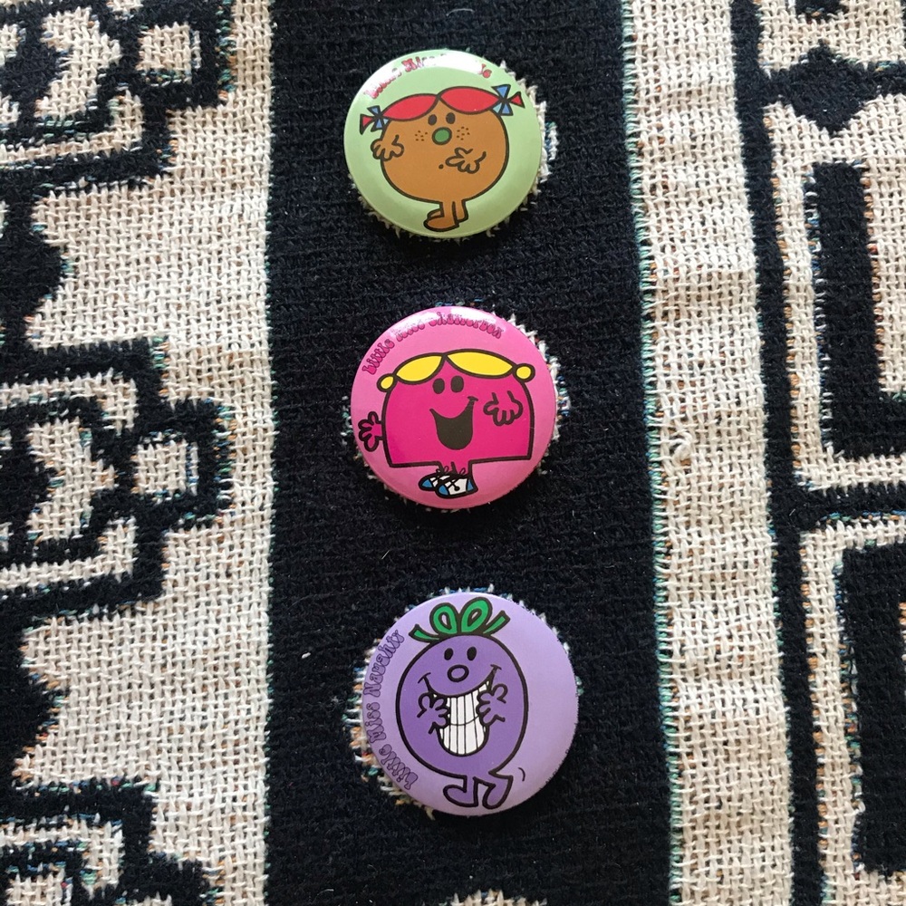 Little Miss Buttons - Picture 6 of 7